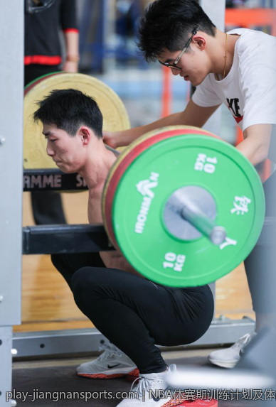 NBA休赛期训练计划及体能恢复建议