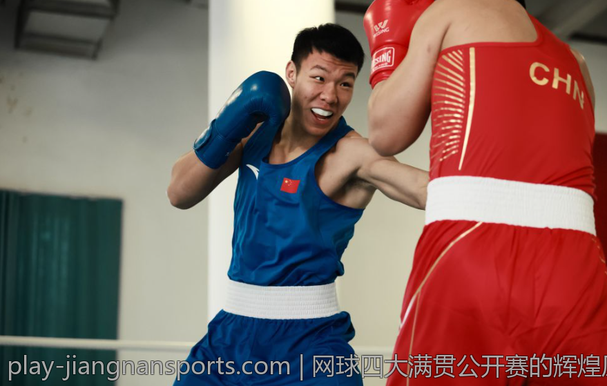 网球四大满贯公开赛的辉煌历程及关键纪录分析